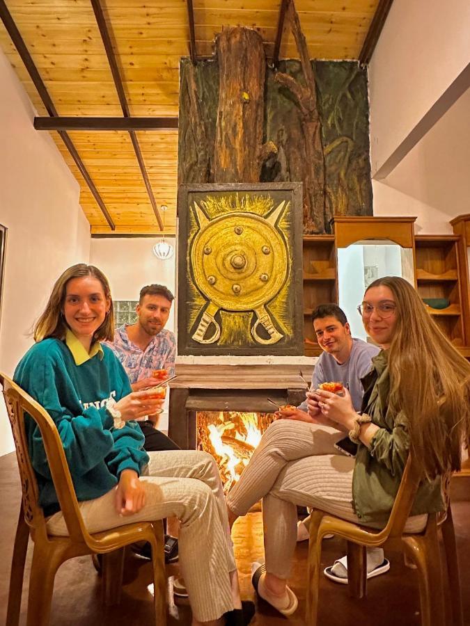 Travellers Nest Inn Нувара-Элия Экстерьер фото