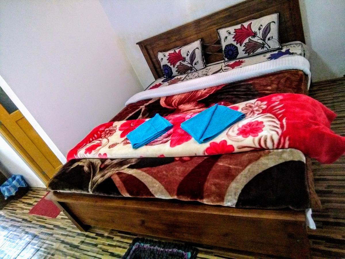 Travellers Nest Inn Нувара-Элия Экстерьер фото
